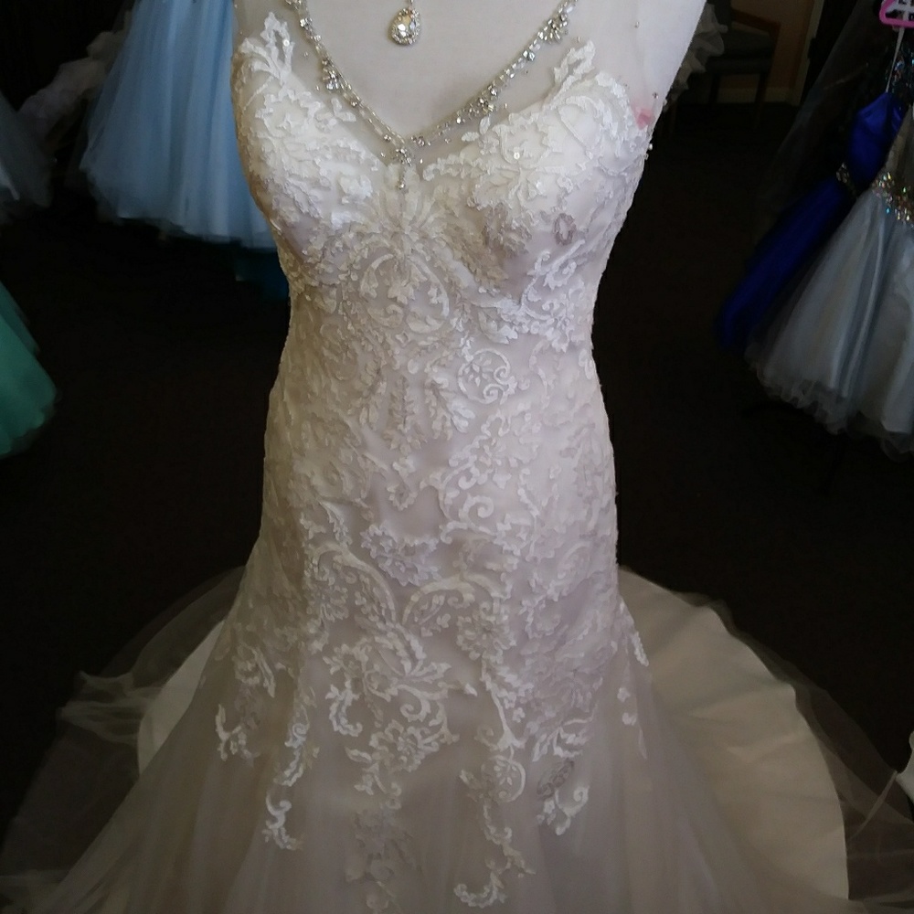 2018 style bridal ivory gown
